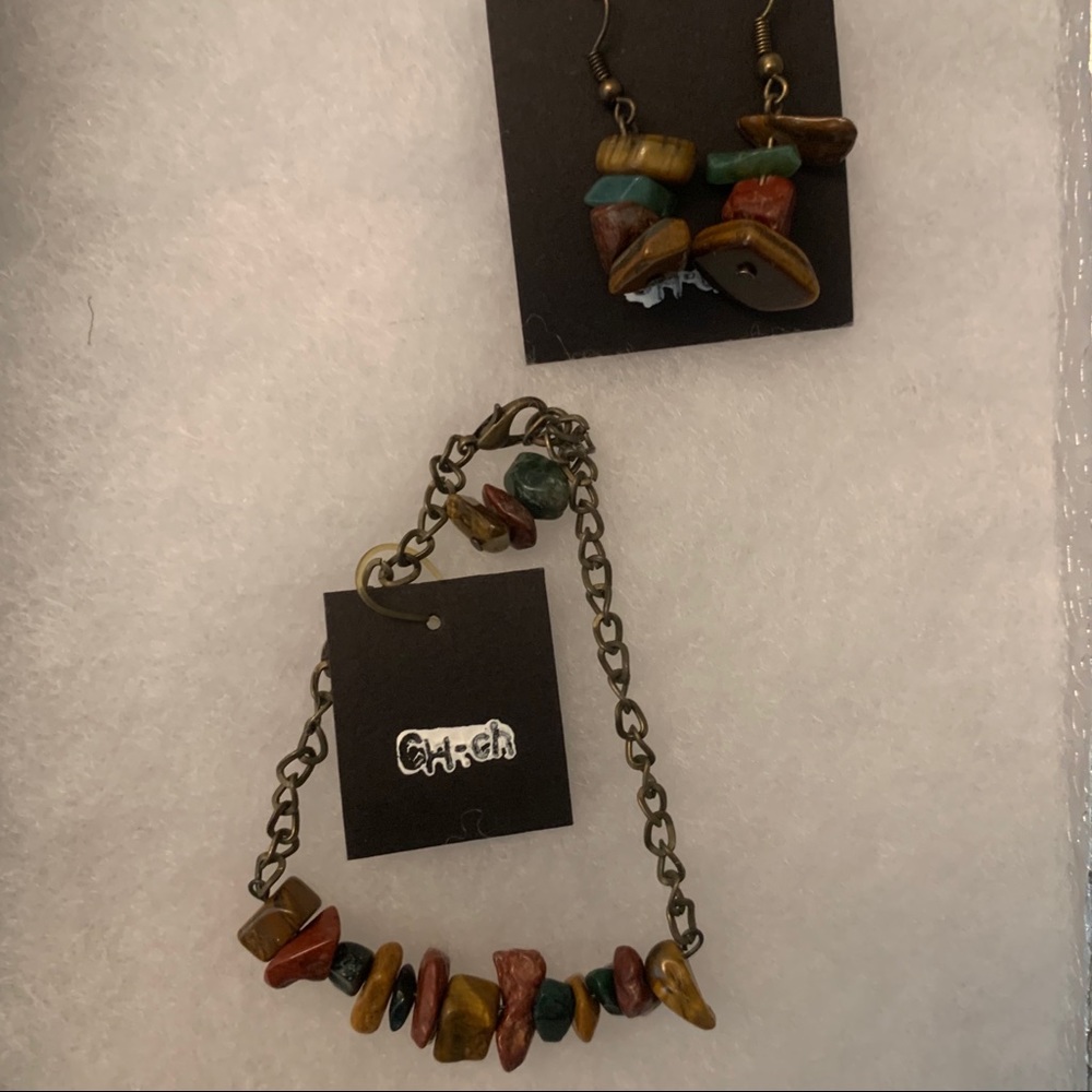 Bracelet and earring set